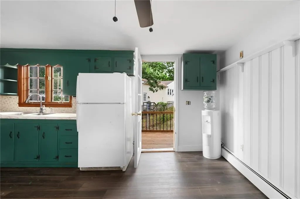 145 147 Oak Crest Drive East Providence RI 02915