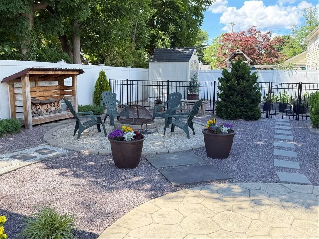 39 Merry Mount Drive Warwick RI 02888