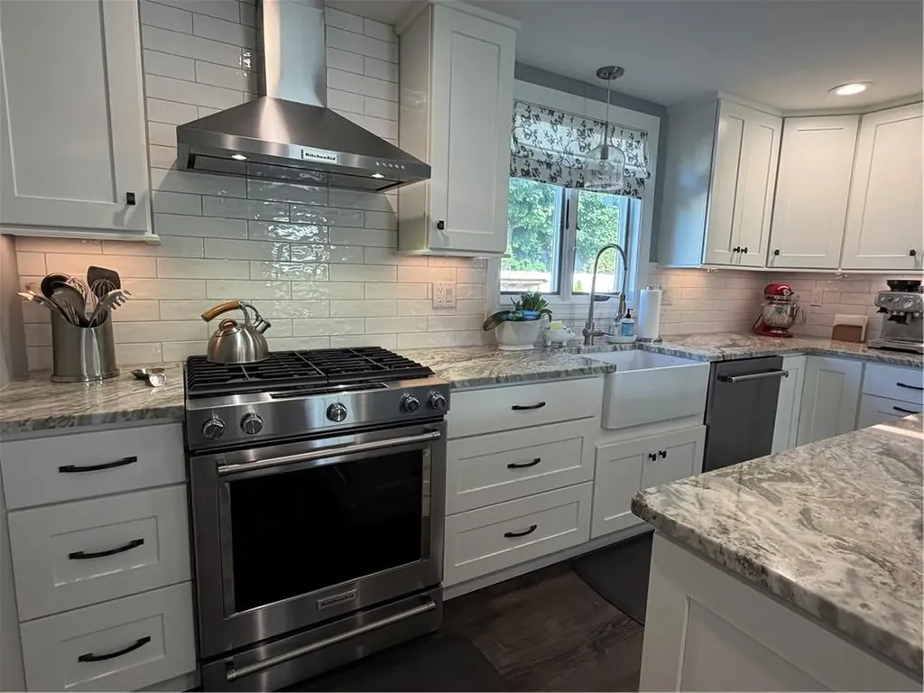 39 Merry Mount Drive Warwick RI 02888