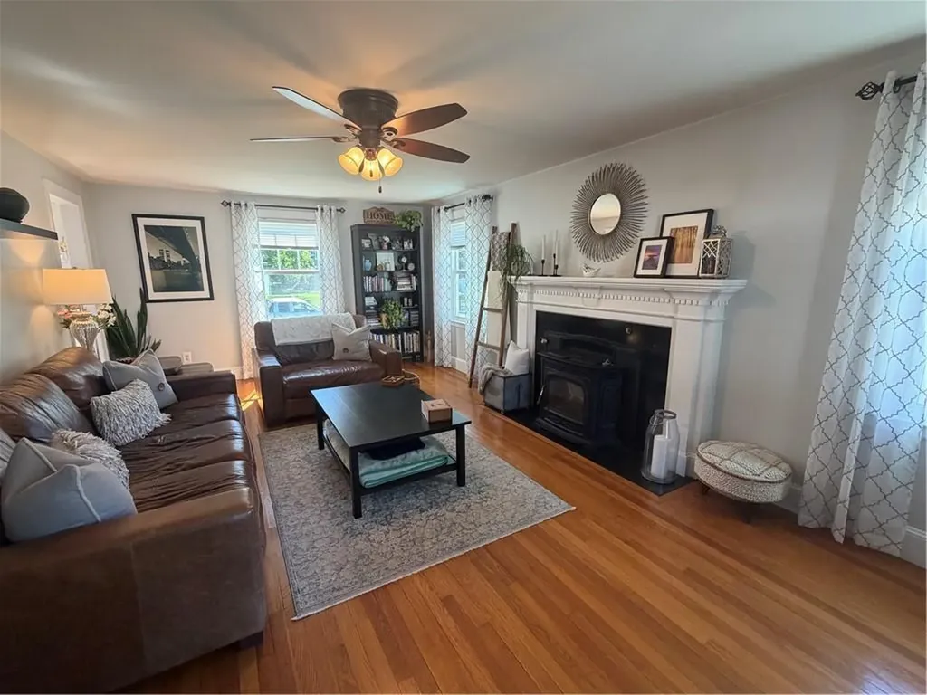 39 Merry Mount Drive Warwick RI 02888