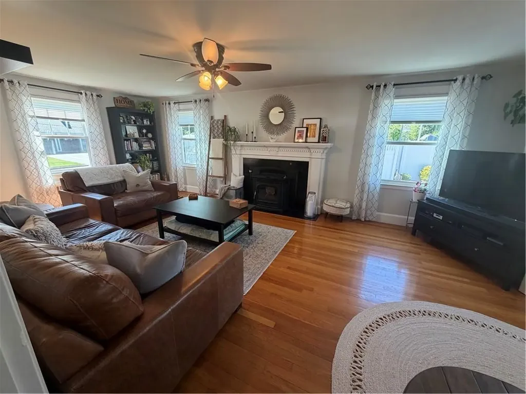 39 Merry Mount Drive Warwick RI 02888