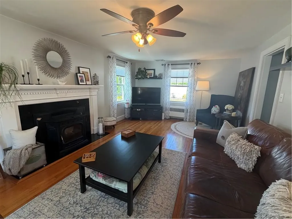 39 Merry Mount Drive Warwick RI 02888