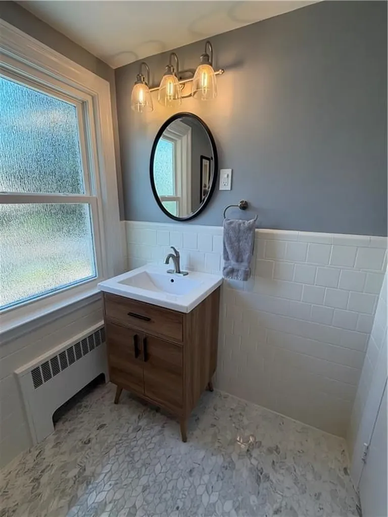 39 Merry Mount Drive Warwick RI 02888
