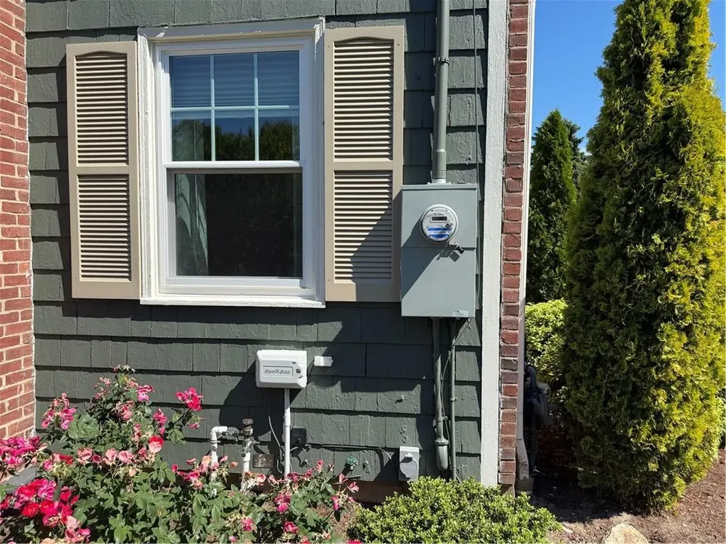 39 Merry Mount Drive Warwick RI 02888