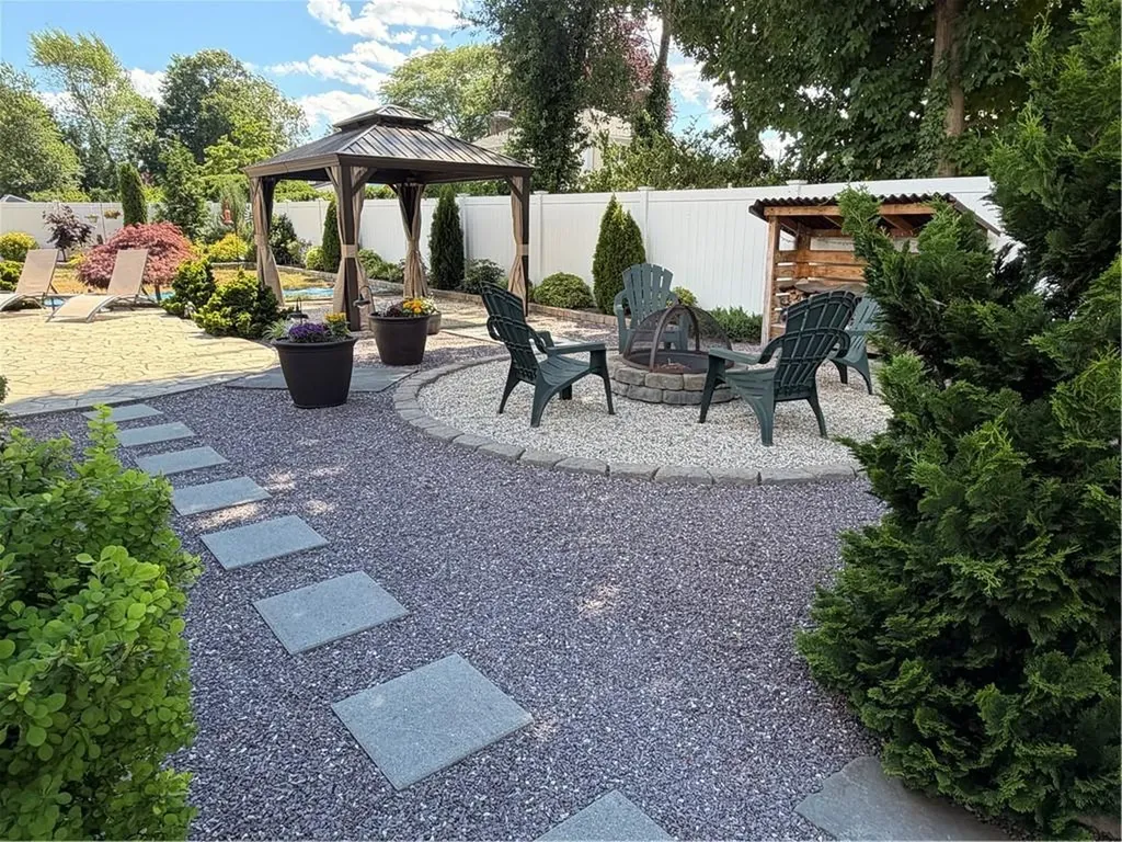 39 Merry Mount Drive Warwick RI 02888