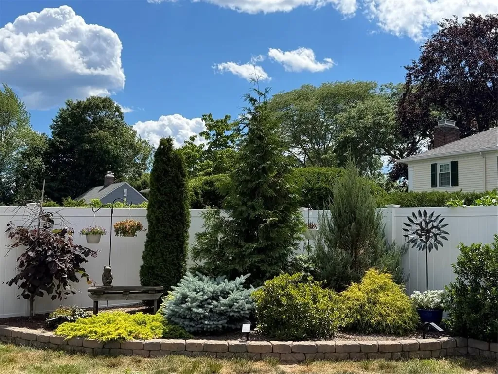 39 Merry Mount Drive Warwick RI 02888