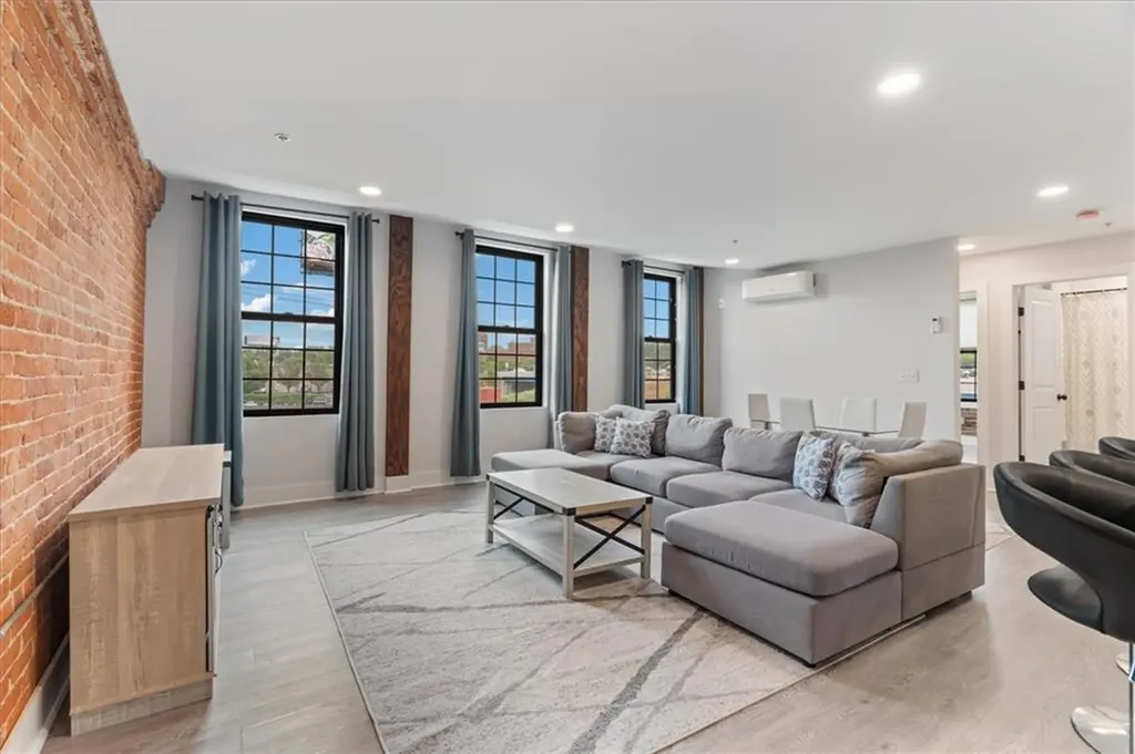 50 Ashburton Street Providence RI 02904