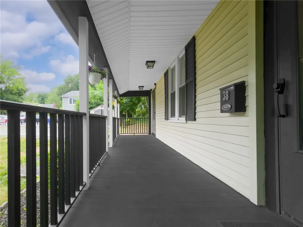 38 Padelford Avenue East Providence RI 02915