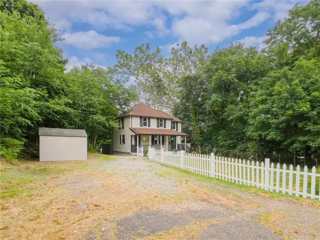 38 Padelford Avenue East Providence RI 02915