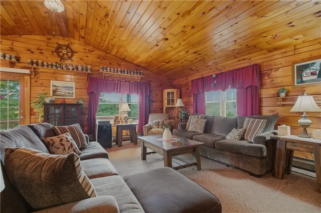 219 Pelletier Lane Tiverton RI 02878