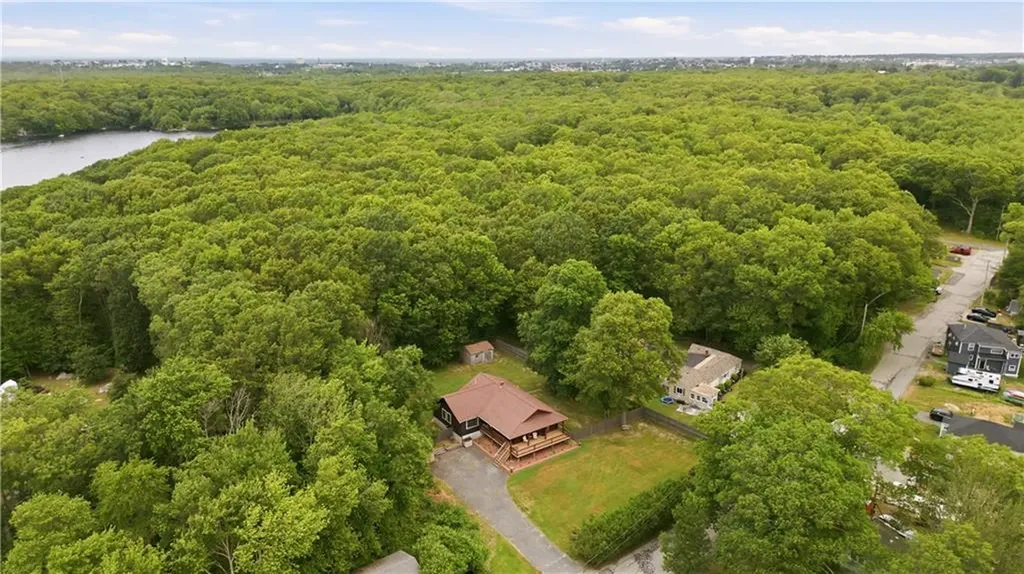 219 Pelletier Lane Tiverton RI 02878