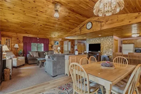 219 Pelletier Lane Tiverton RI 02878