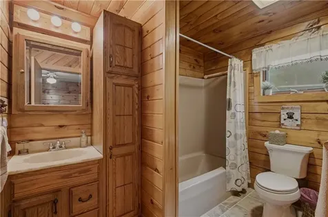 219 Pelletier Lane Tiverton RI 02878