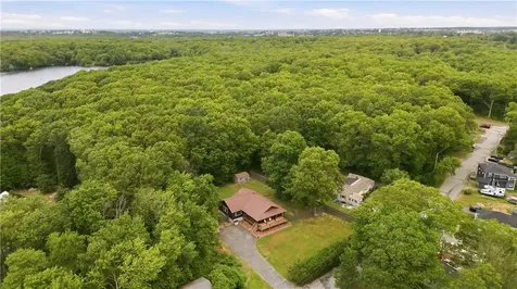 219 Pelletier Lane Tiverton RI 02878