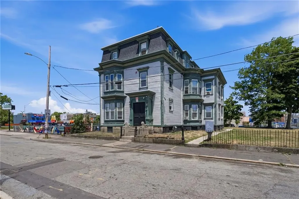 8 Somerset Street Providence RI 02907