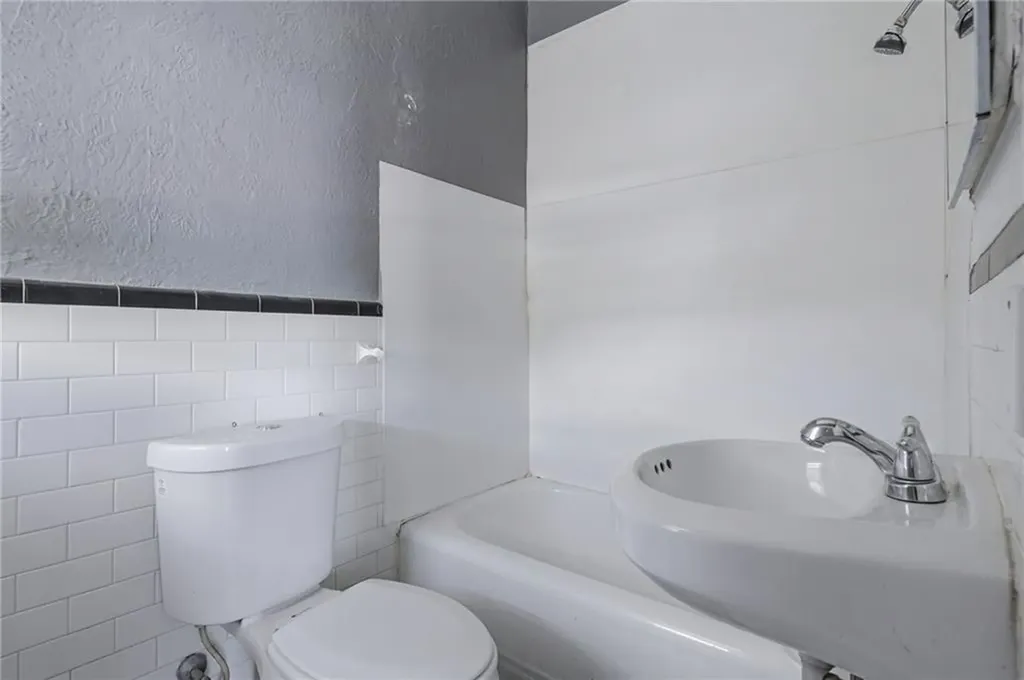 8 Somerset Street Providence RI 02907