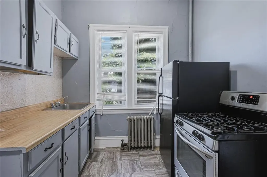 8 Somerset Street Providence RI 02907
