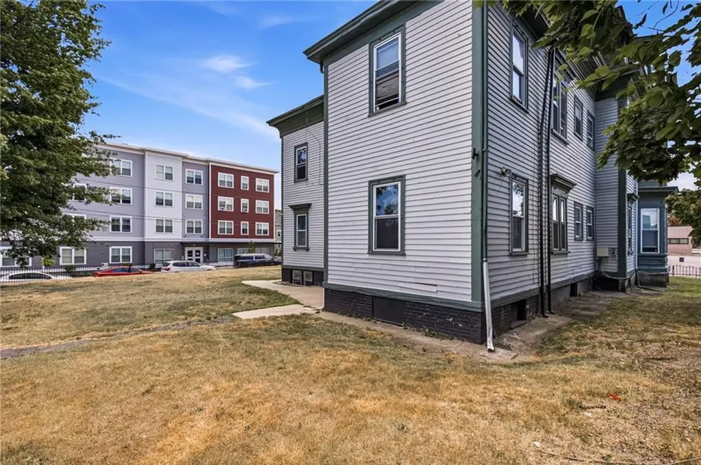 8 Somerset Street Providence RI 02907