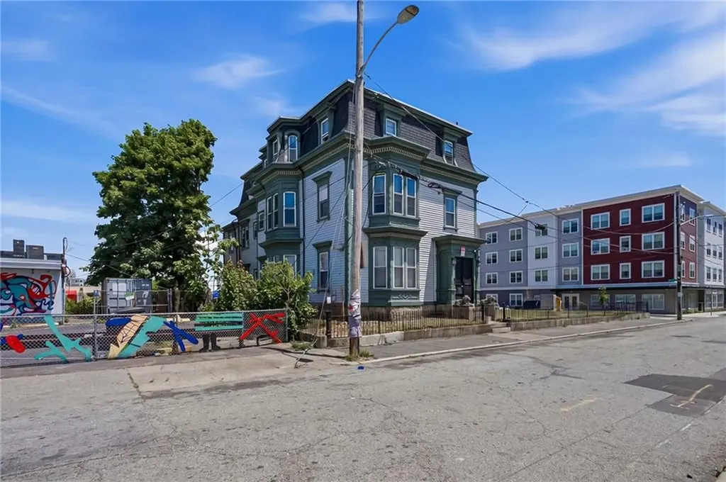 8 Somerset Street Providence RI 02907