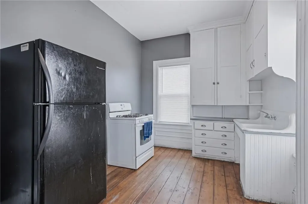 8 Somerset Street Providence RI 02907