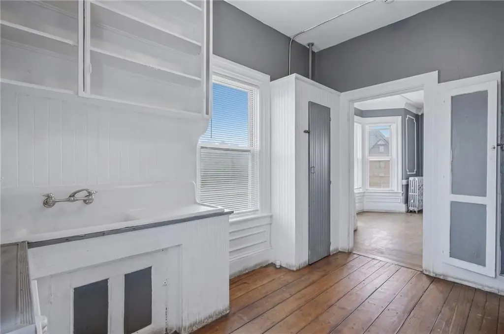 8 Somerset Street Providence RI 02907