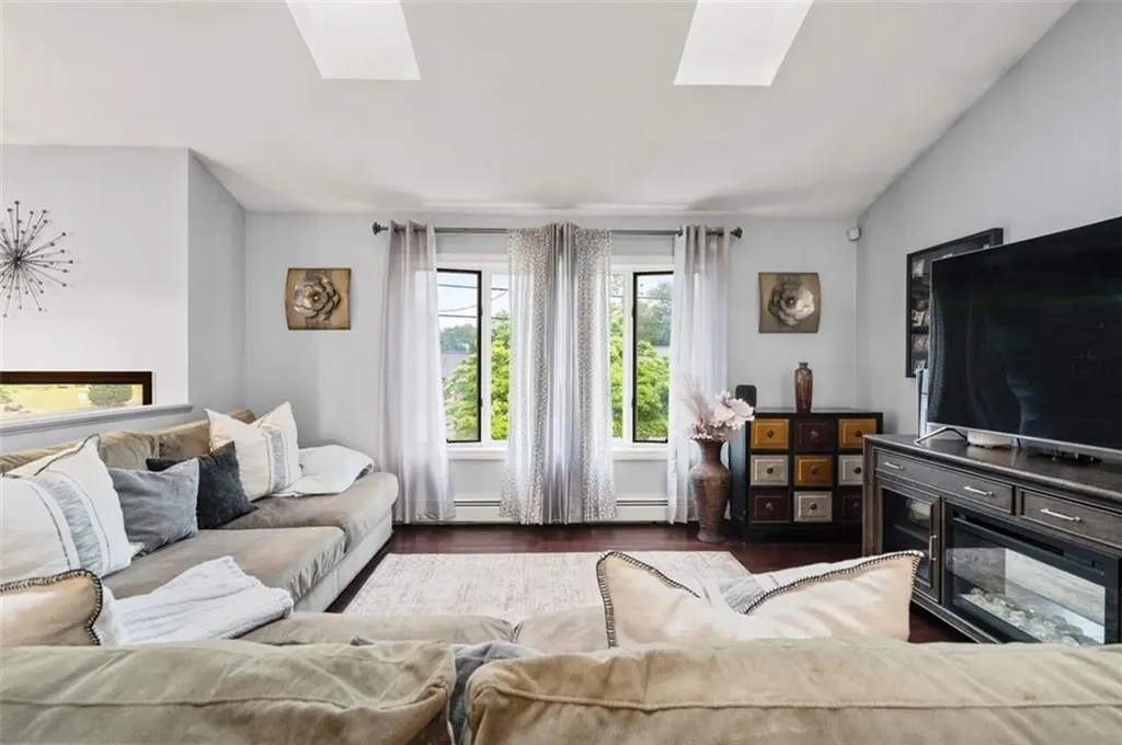 2372 Diamond Hill Road Cumberland RI 02864