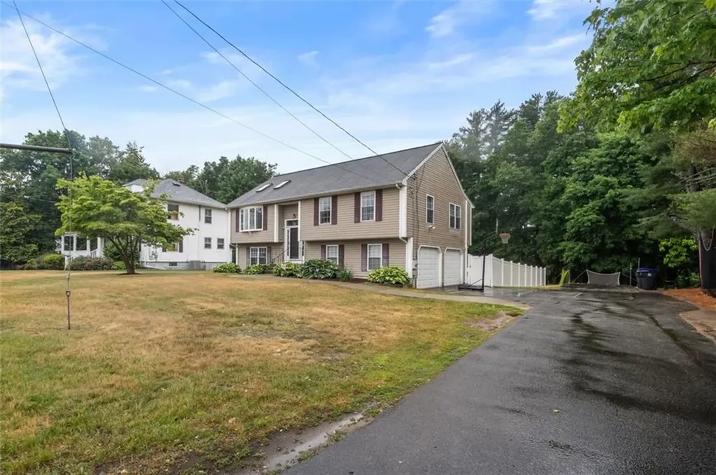 2372 Diamond Hill Road Cumberland RI 02864