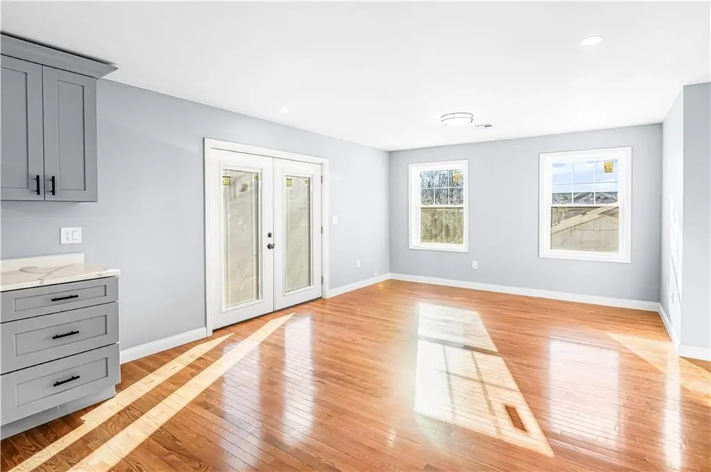 53 Christopher Street Providence RI 02904