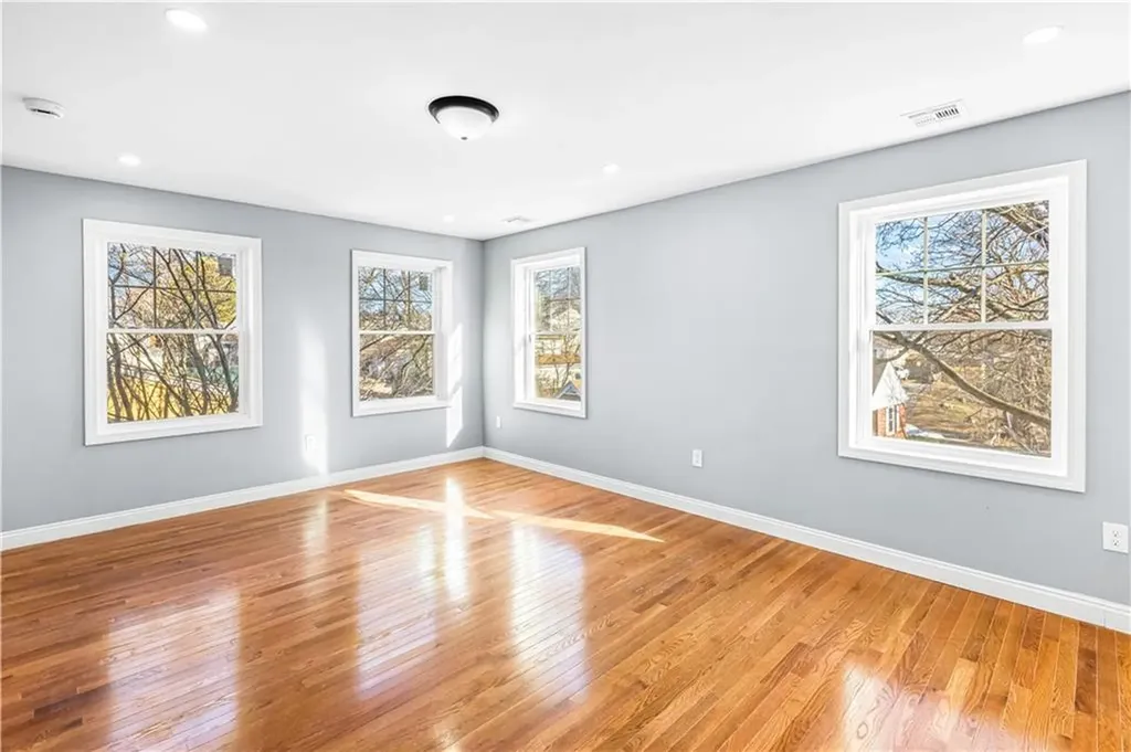 53 Christopher Street Providence RI 02904