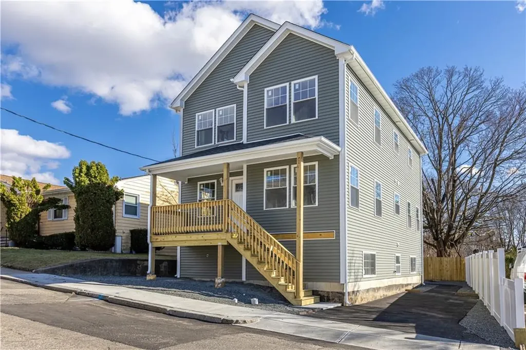 53 Christopher Street Providence RI 02904