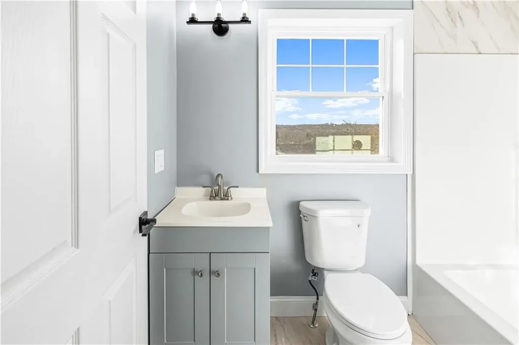 53 Christopher Street Providence RI 02904