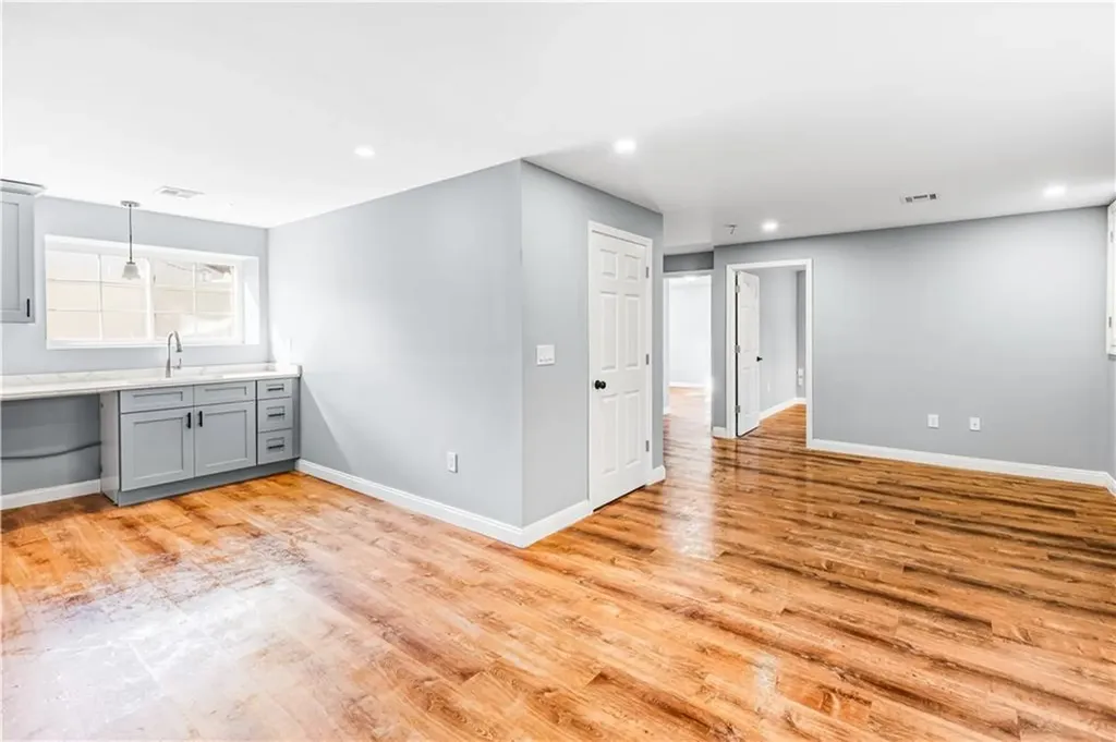 53 Christopher Street Providence RI 02904