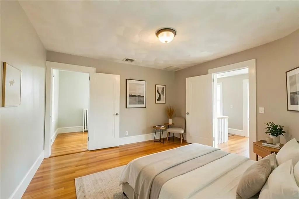73 Western Promenade Street Cranston RI 02905