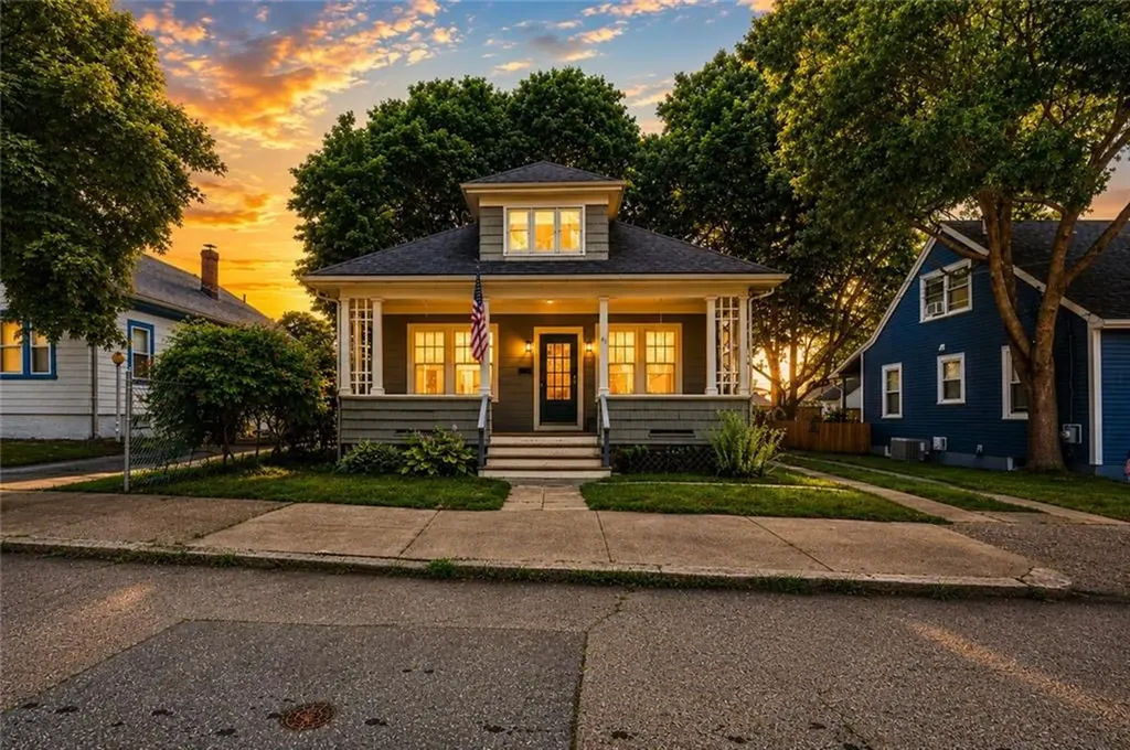 61 Nathanael Avenue Pawtucket RI 02860