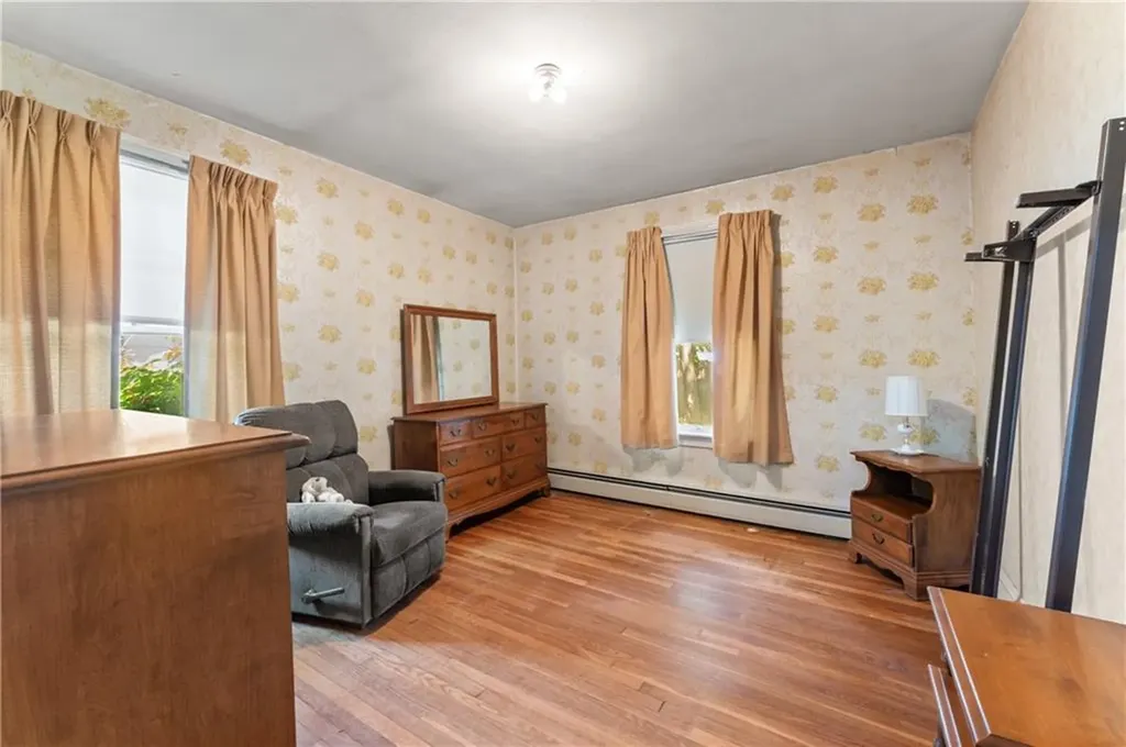 61 Nathanael Avenue Pawtucket RI 02860