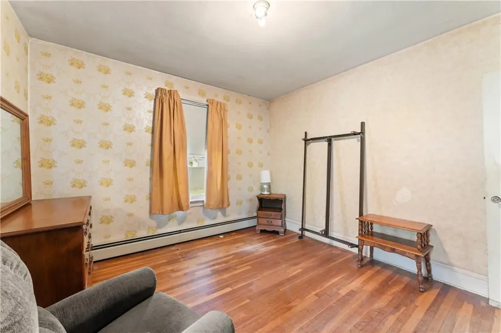 61 Nathanael Avenue Pawtucket RI 02860