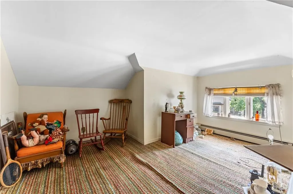 61 Nathanael Avenue Pawtucket RI 02860