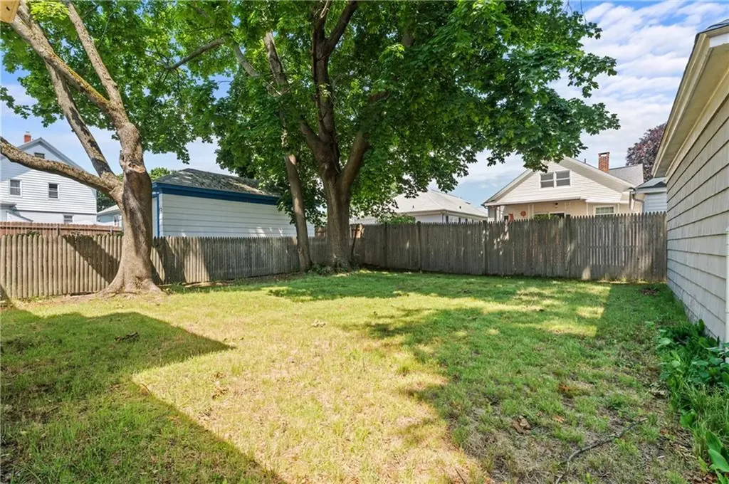 61 Nathanael Avenue Pawtucket RI 02860