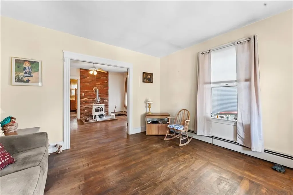 61 Nathanael Avenue Pawtucket RI 02860