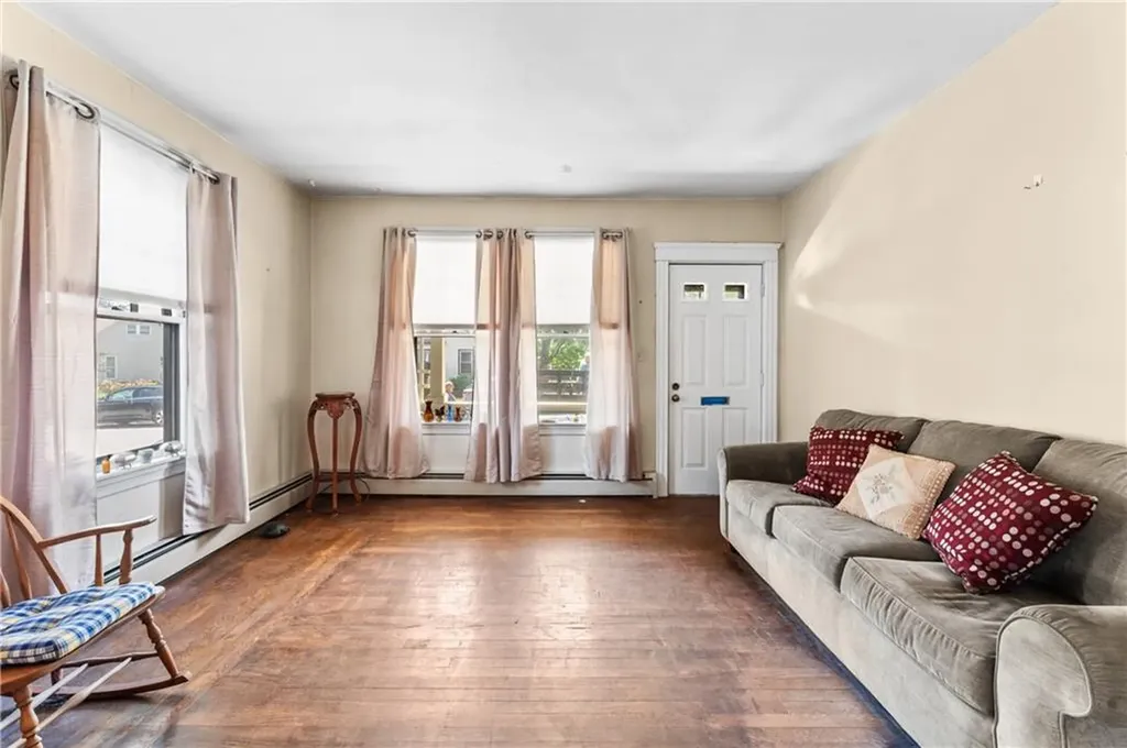 61 Nathanael Avenue Pawtucket RI 02860