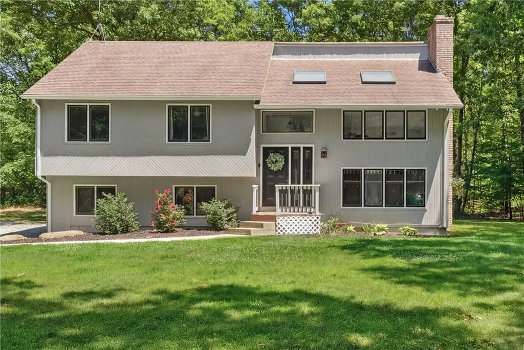 768 Weaver Hill Road Coventry RI 02816