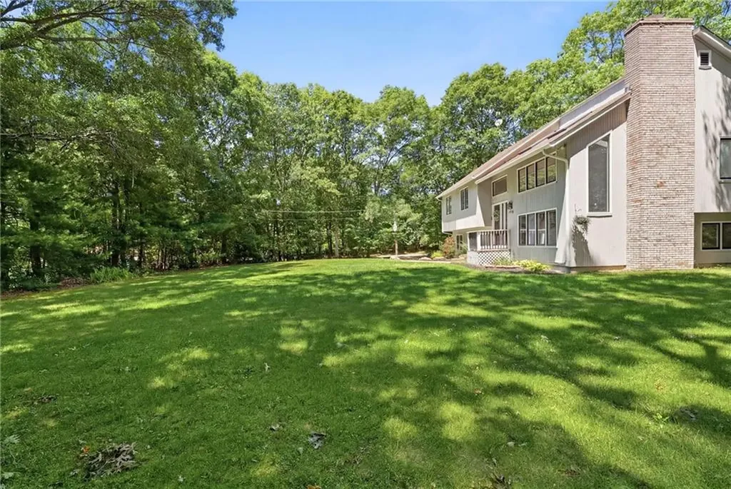 768 Weaver Hill Road Coventry RI 02816