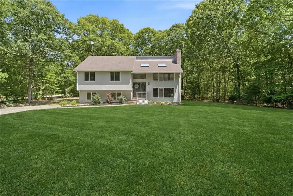 768 Weaver Hill Road Coventry RI 02816