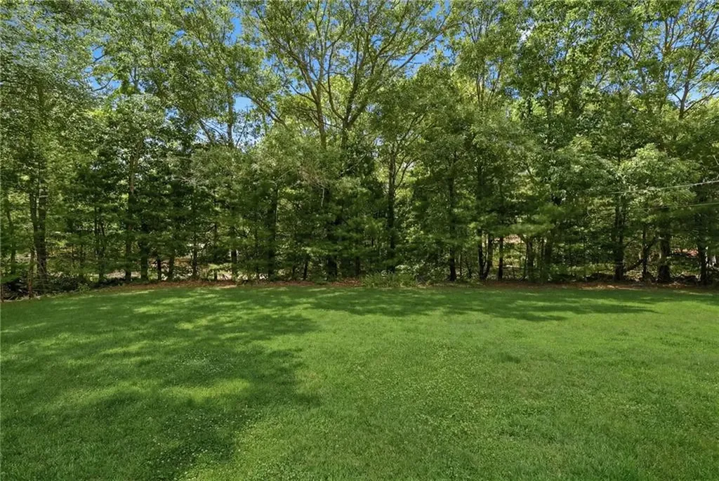 768 Weaver Hill Road Coventry RI 02816