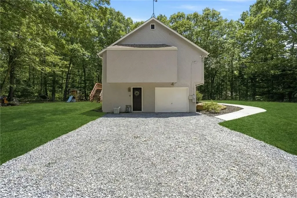 768 Weaver Hill Road Coventry RI 02816