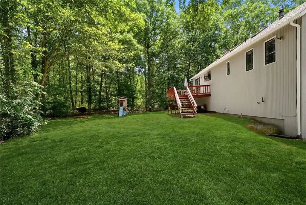 768 Weaver Hill Road Coventry RI 02816