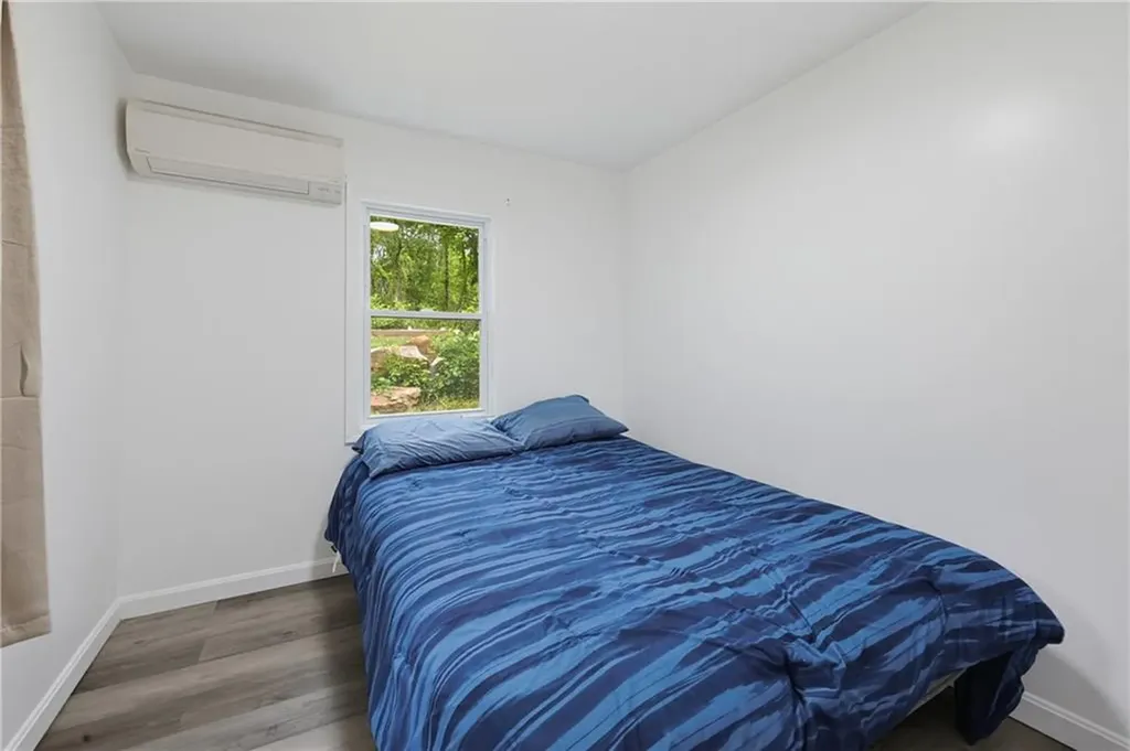 1703 Crandall Road Tiverton RI 02878