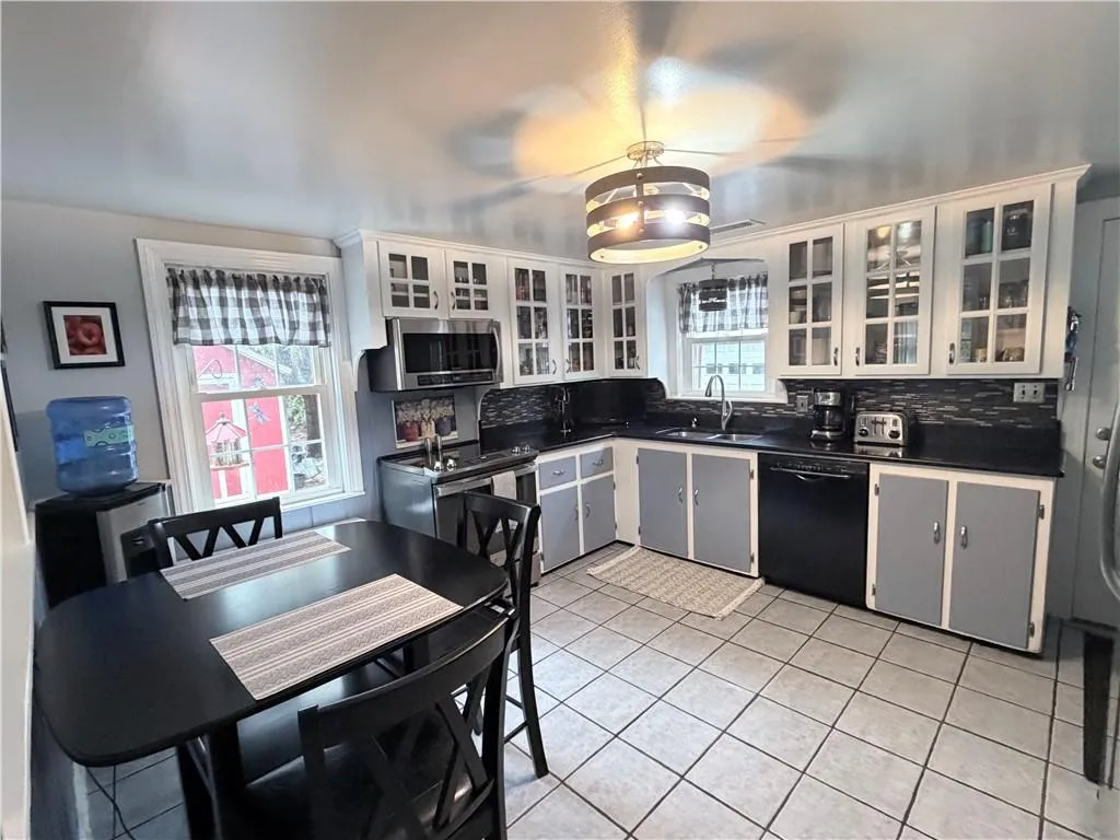 3454 Diamond Hill Road Cumberland RI 02864