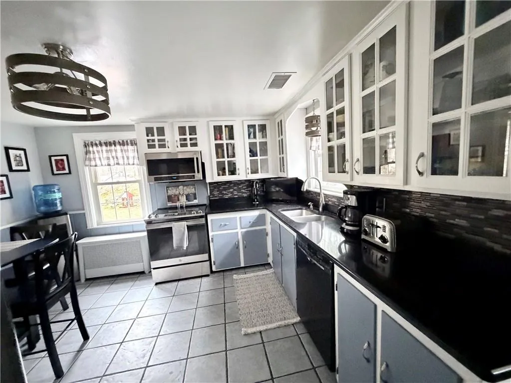 3454 Diamond Hill Road Cumberland RI 02864