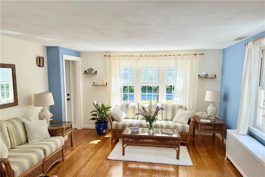 3454 Diamond Hill Road Cumberland RI 02864